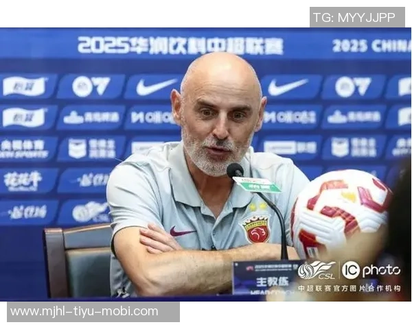 穆斯卡特谈球队努力与客观因素的挑战表示自豪之情