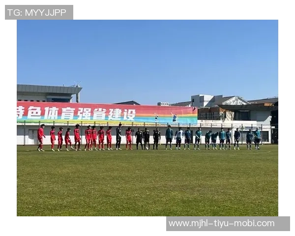 上海海港B队在昆明海埂基地圆满结束为期三周的冬训活动 上海海港B队在昆明海埂基地圆满结束为期三周的冬训活动